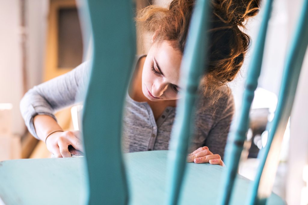 12 idées diy pour repeindre un meuble en bois