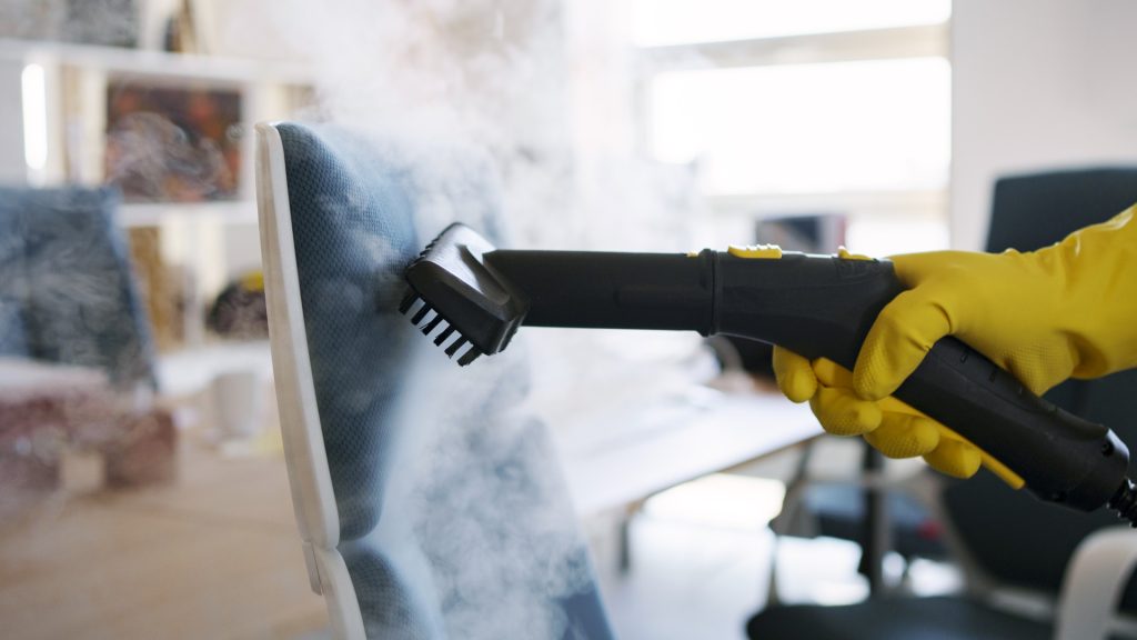 Location de nettoyeur vapeur à Amiens : réussir son choix et optimiser l’utilisation