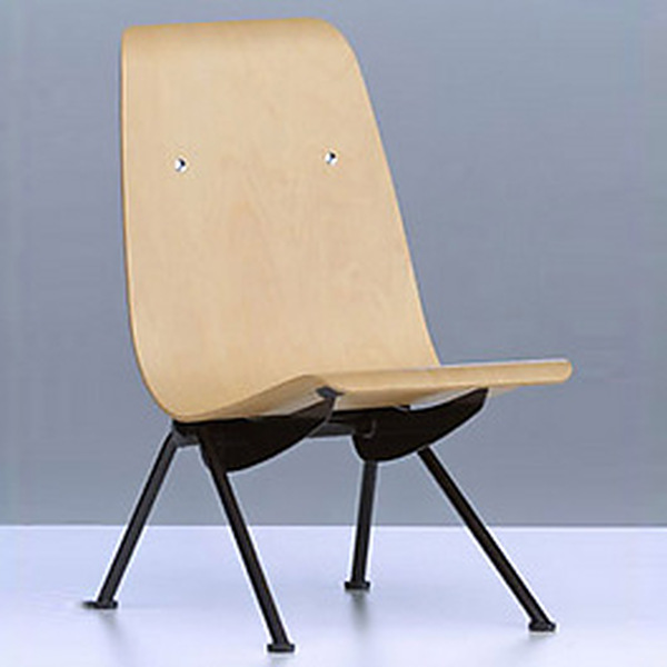 La chauffeuse Anthony de Jean Prouvé. A re-découvrir. Vitra