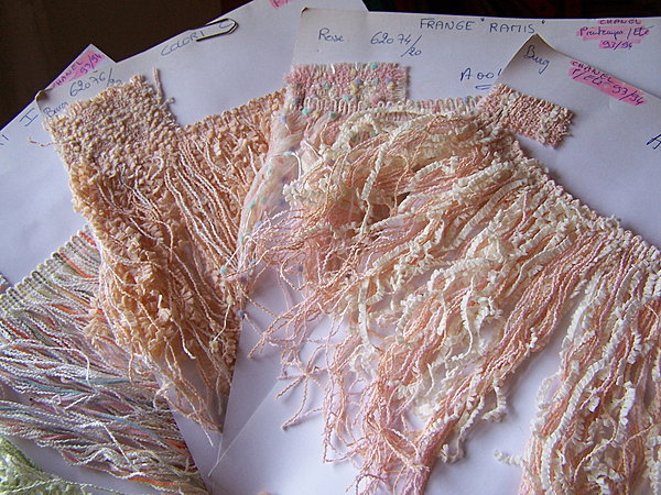 Galons frangés, galons simples