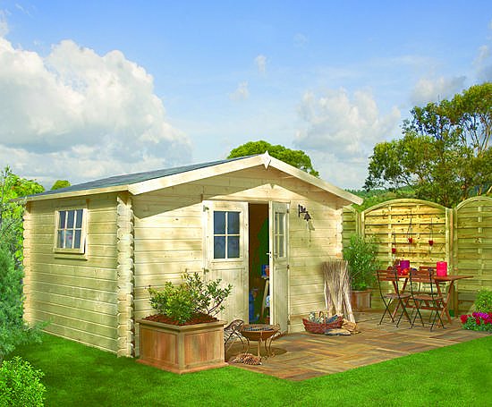 Abri de jardin en sapin du nord massif, Cerland.