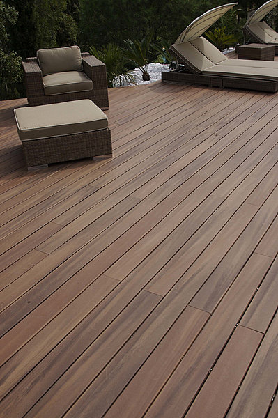 Terrasse en bois composite, Fiberdeck