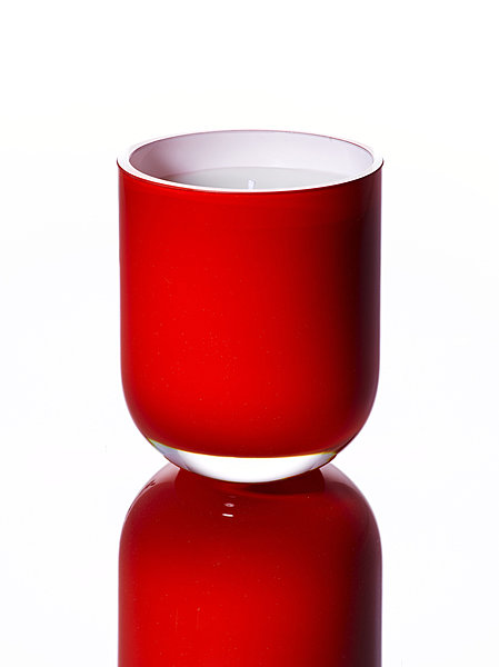 Sobre et élégante, la bougie