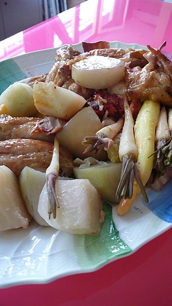 poulet aux pralines roses et racines