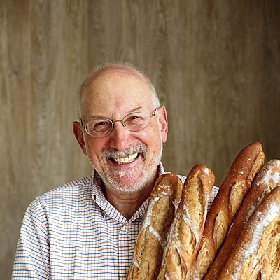 Steven Kaplan les bras chargés Steven Kaplan les bras chargés