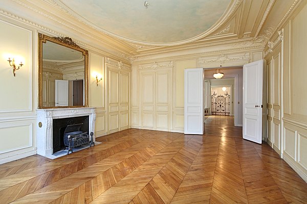 L'Hausmannien en plein cœur du triangle d'or