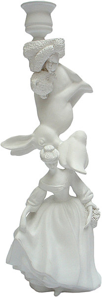 Bougeoir en porcelaine avec personnages et animaux.75 €.Home Autour du Monde