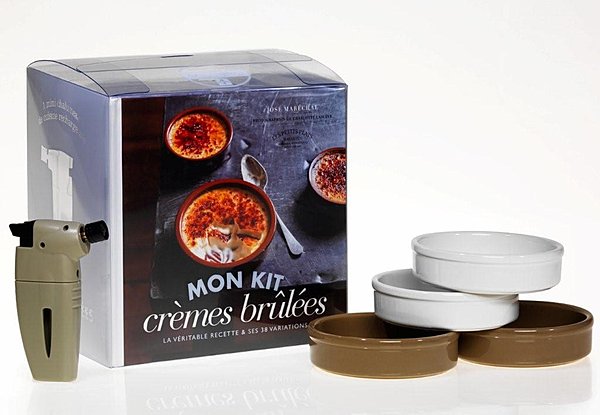 Livre et ramequins: le kit complet