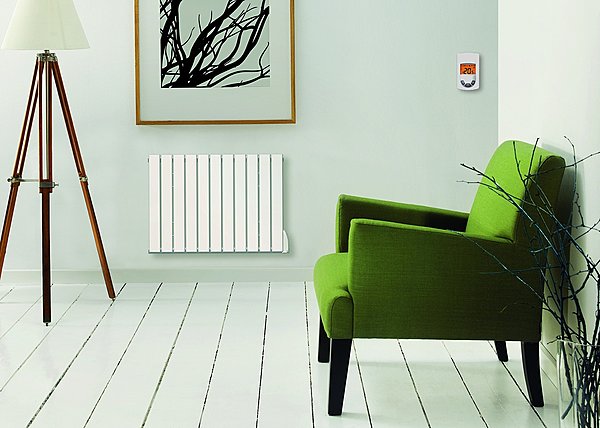 Ce radiateur électrique est équipé d'une régulation sans fil programmable pour un chauffage optimal, sans gaspillage. Tamari. LVI.