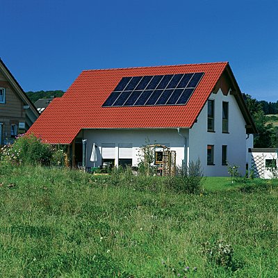 Les panneaux photovoltaïques se font de plus en plus discrets. Vitovolt 200. Viessmann. Les panneaux photovoltaïques se font de plus en plus discrets. Vitovolt 200. Viessmann.