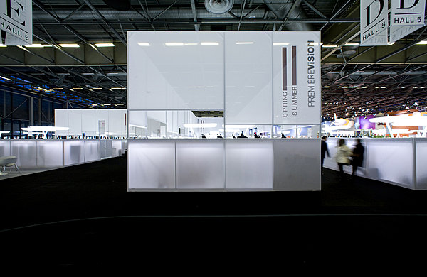 Sur les stands, les différents blancs se côtoient