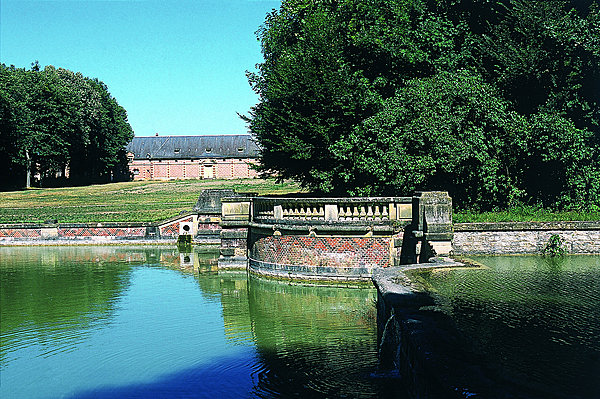 Le déversoir du grand canal