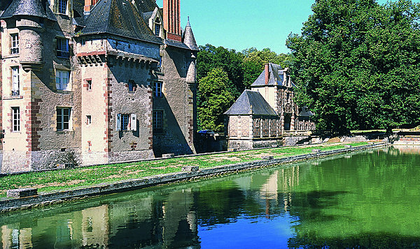 Le château et la porterie XVII°