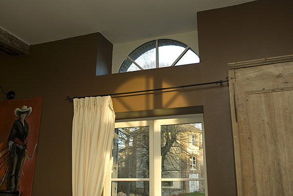 Larges portes fenêtres avec imposte