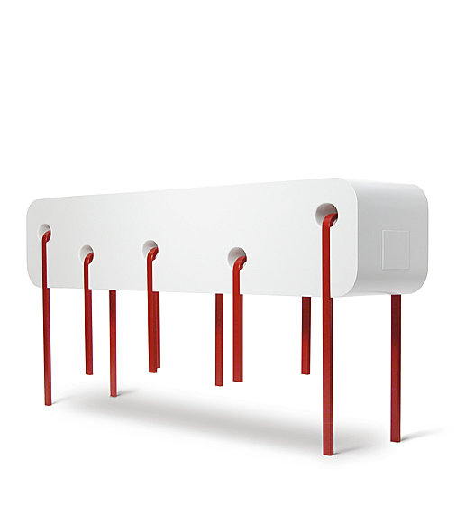 Chaine Hi-fi "Larme"
Matériau:bois laqué
Designer:Jérôme Barrier
Partenaire:Entretoi