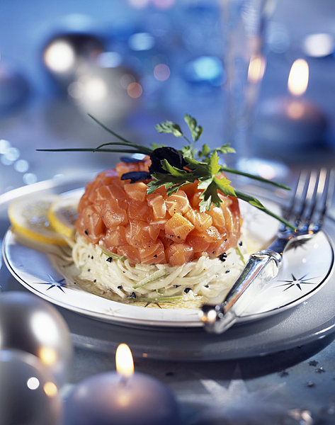 Tartare de saumon céleri-rave et pommes Ariane