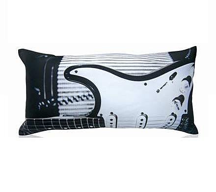 Coussin « Guitare », Teo Jasmin
