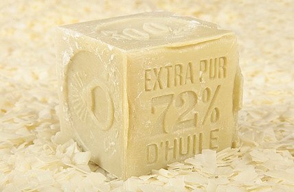 200 grammes de savon suffisent pour faire 12 litres de lessive !