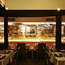 Pierres apparentes et ambiance zen