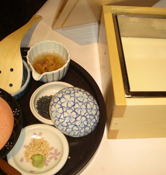 Le Tofu se déguste Nature avec différentes sauces