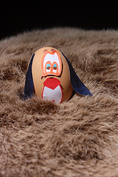 des oeufs de Pâques à décorer