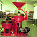 Moulin à cacao de la maison Cazenave au Pays Basque