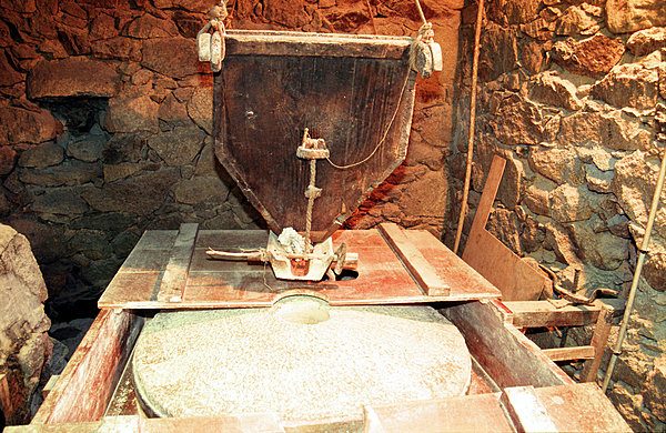 Moulin à châtaigne en Corse