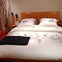 Linge de maison brodé avec des fleurs