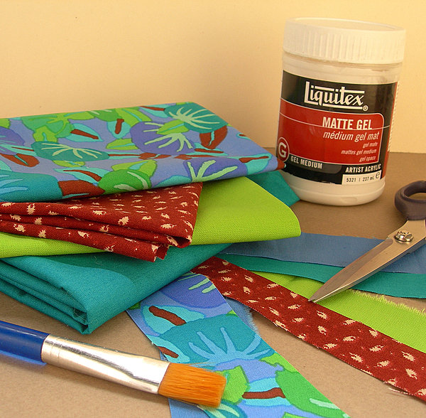 2- Le matériel nécessaire : Tissus, Gel medium, Brosse plate...