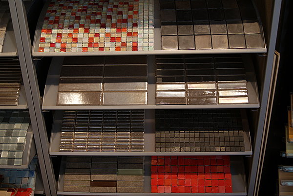 Un choix de mosaïques tel qu’il ne laisse pas de place à l’improvisation. On peut trouver des mosaïques décorées à la feuille d’or