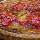 Une belle tarte toute rose et bien sucrée. A déguster avec un sorbet aux fruits rouges ou des framboises fraîches