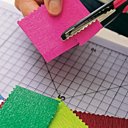 2-Découpe du papier avec les ciseaux cranteurs