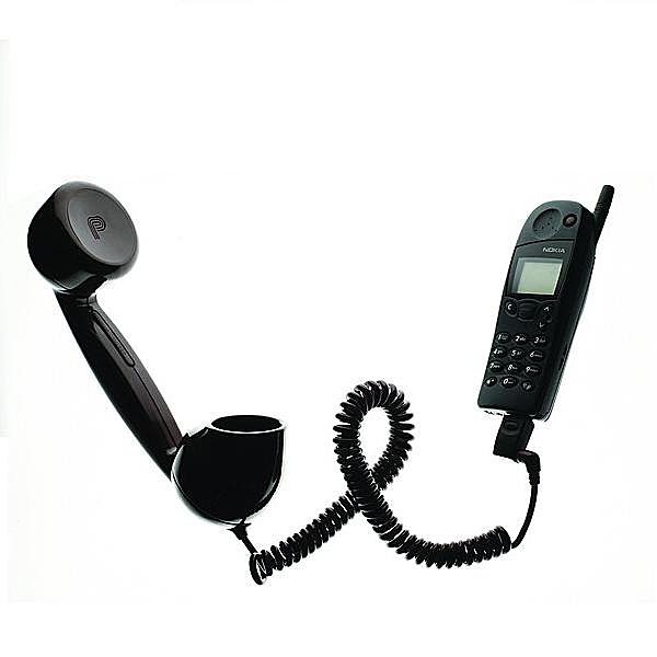 8 - Penelope - Phone maroon + mobile