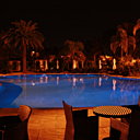 La piscine aux éclairages changeants