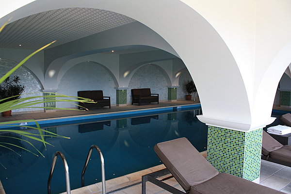 La très jolie piscine du Spa
