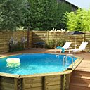 Une piscine en pin traité par autoclave à enterrer ou semi-enterrer. Liner avec une filtration à sable. Seychelles. Castorama.