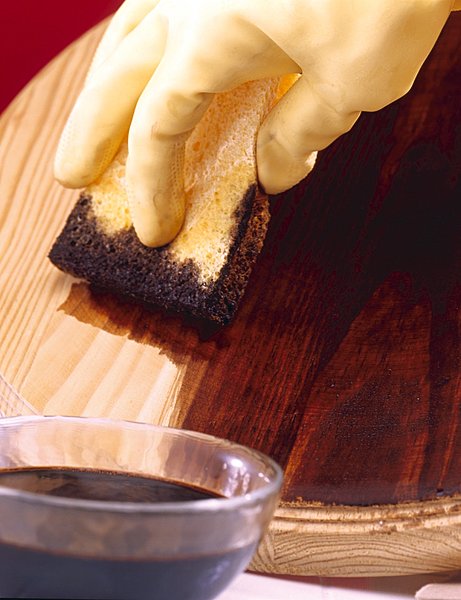 Appliquez à l'éponge...