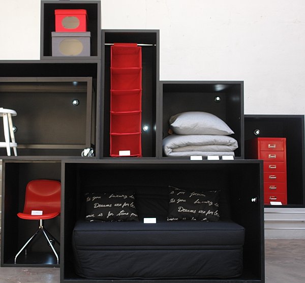 Rouge, noir et blanc, soyez moderne