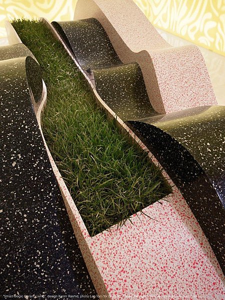 Le banc récupère l'eau pour la pelouse...