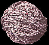 Pelote de papier faite avec  La Gazetta dello sport