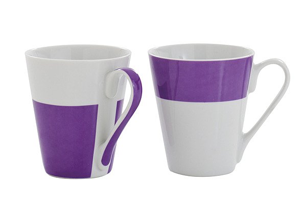 Mugs en porcelaine. 1,90 € pièce. Two. Fly.