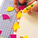 5- coller les triangles sur les demi lunes