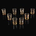 Suite de 8 verres à liqueur signés Emile Gallé. Epreuve de tirage industriel en verre fumé transparent. Décor de fleurs des champs. Emaillé à chaud à rehauts d'or. Vers 1900. Hauteur : 6 cm. 1000/15000 €