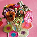 Fleurs en velours-yoyos perlés