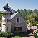 La Chouannière, dans son décor luxuriant