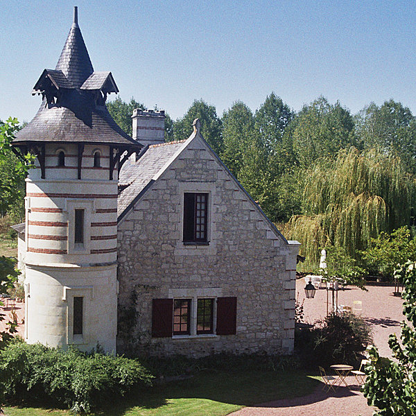 La Chouannière, dans son décor luxuriant