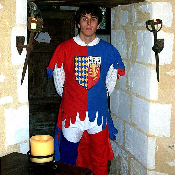 L'un des costumes pour homme