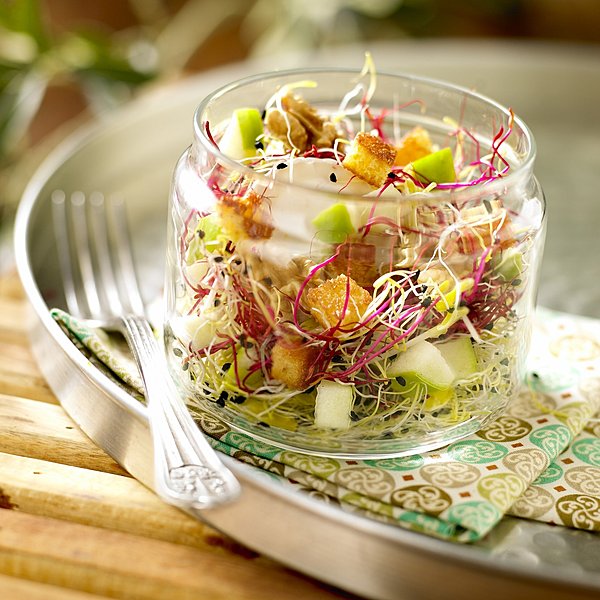 Légère et complètement bio, vous vous régalerez avec cette salade dans laquelle le côté sucré répond si bien au côté acidulé et salé