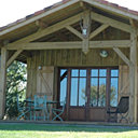 La terrasse privative des chalets offre bien des moments La terrasse privative des chalets offre bien des moments