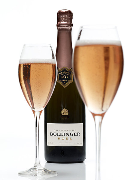 Fines bulles, bel équilibre et robe couleur pétales de rose... tout un programme